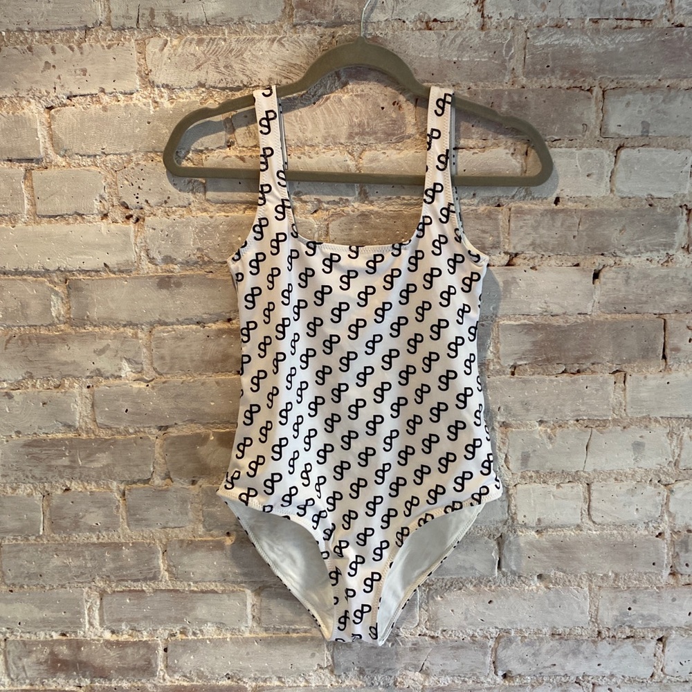 Saks Potts swimsuit never worn before! Feel free to submit an offer 💘